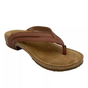 Taos Link Leather Thong Sandal NWOT Size 37 6-6.5
